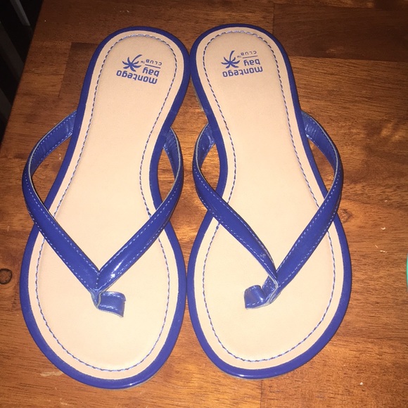 2-Pairs of American Eagle flip flops - Picture 2 of 2